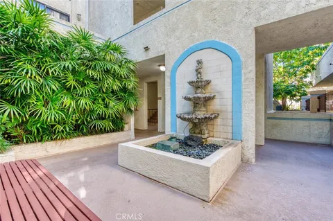 $798,000 | 245 South Holliston Avenue, Unit 109, Pasadena, CA 91106