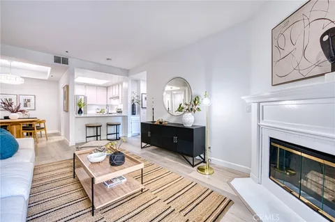 $798,000 | 245 South Holliston Avenue, Unit 109, Pasadena, CA 91106