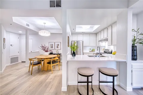 $798,000 | 245 South Holliston Avenue, Unit 109, Pasadena, CA 91106