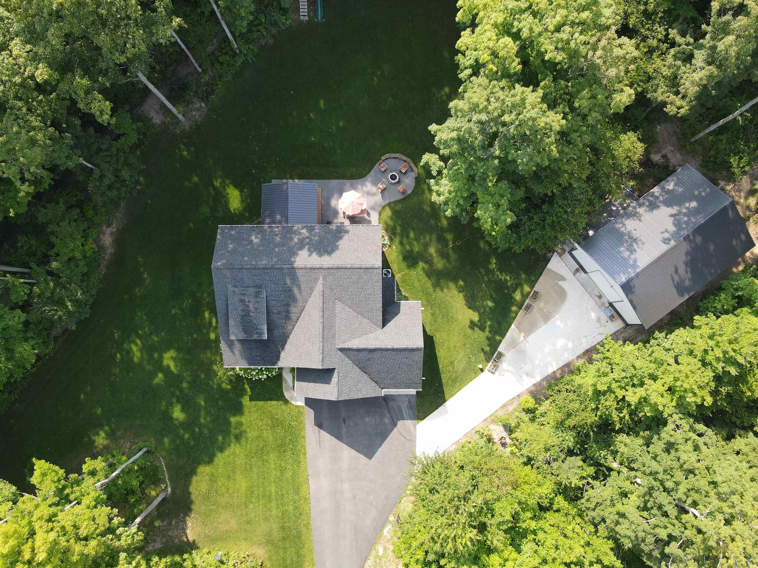 359 West Valley Road Maple City, MI 49664 - Photo 3 of 46
