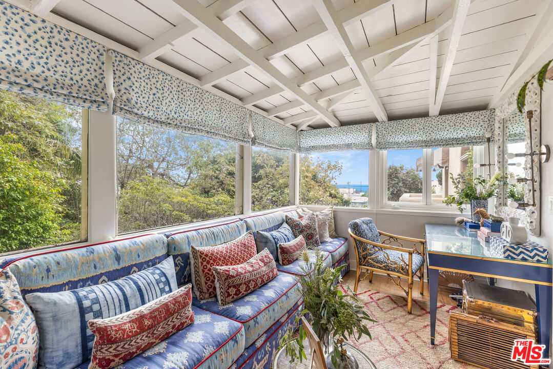 175 West Channel Road Santa Monica, CA 90402 - Photo 15 of 27 a balcony with furniture