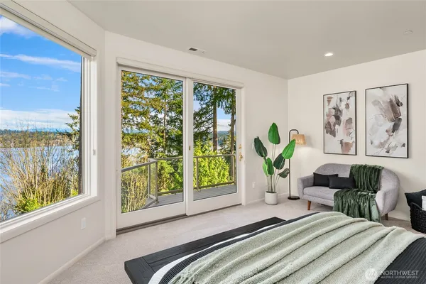 $1,995,000 | 936 170th Place Southeast, Bellevue, WA 98008