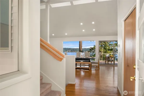 $1,995,000 | 936 170th Place Southeast, Bellevue, WA 98008