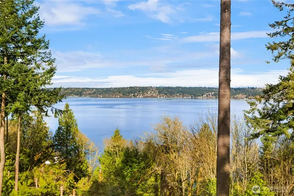 $1,995,000 | 936 170th Place Southeast, Bellevue, WA 98008