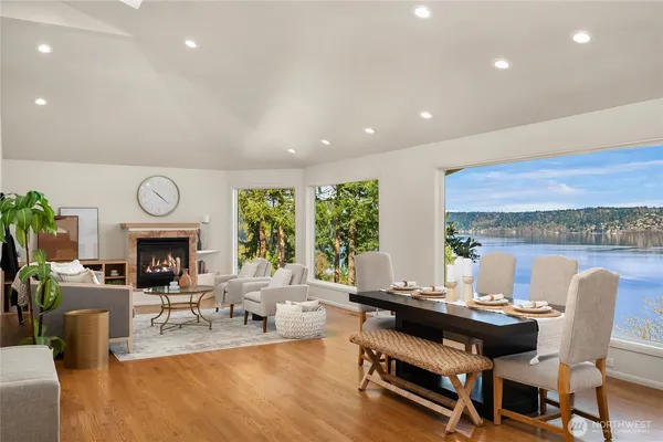 $1,995,000 | 936 170th Place Southeast, Bellevue, WA 98008