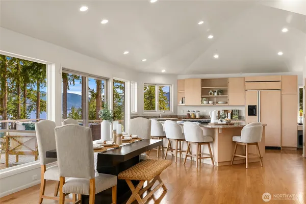 $1,995,000 | 936 170th Place Southeast, Bellevue, WA 98008