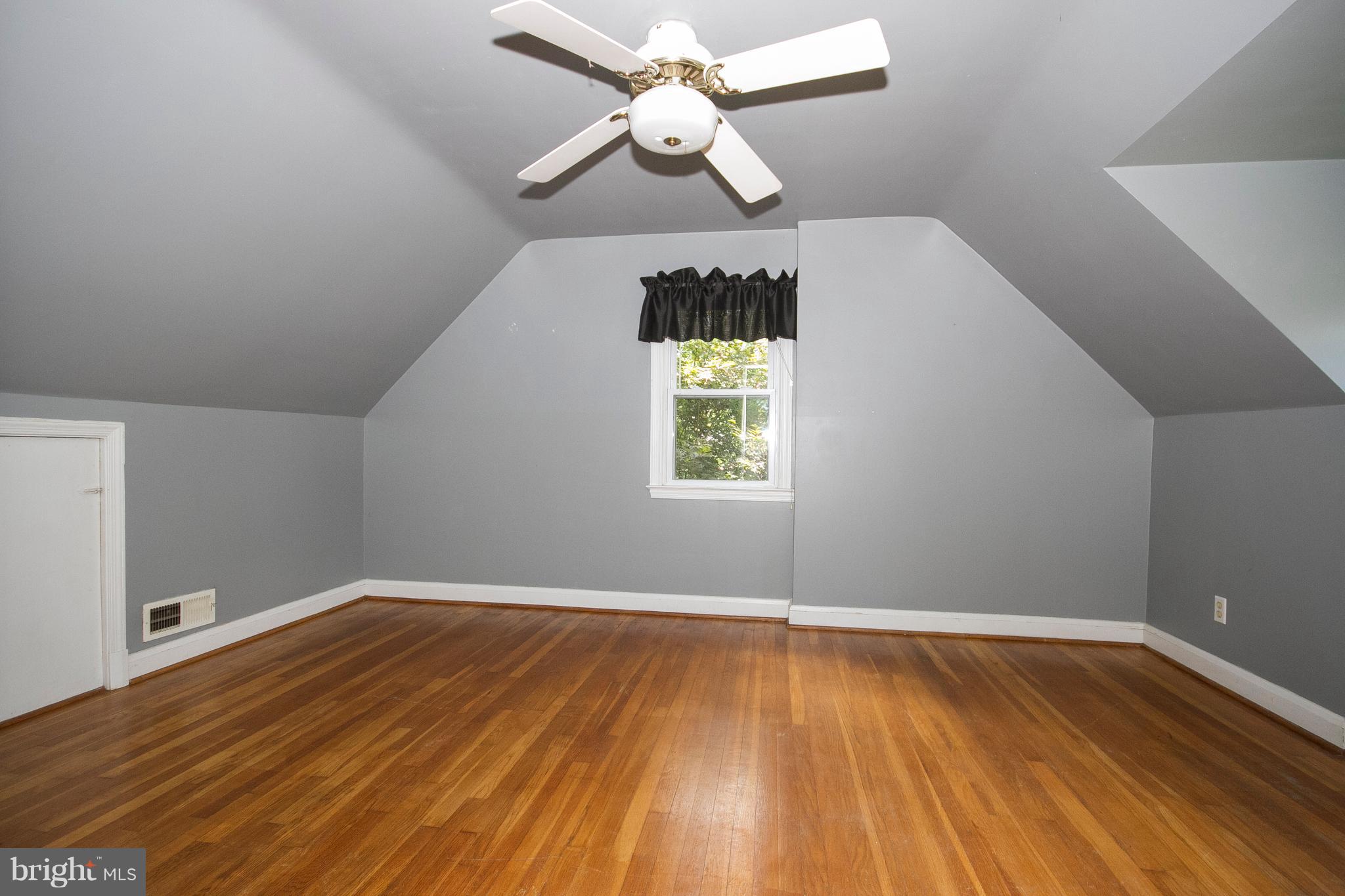 33 Cedar Knoll Road Cockeysville, MD 21030 - Photo 12 of 17 Upstairs BR 2
