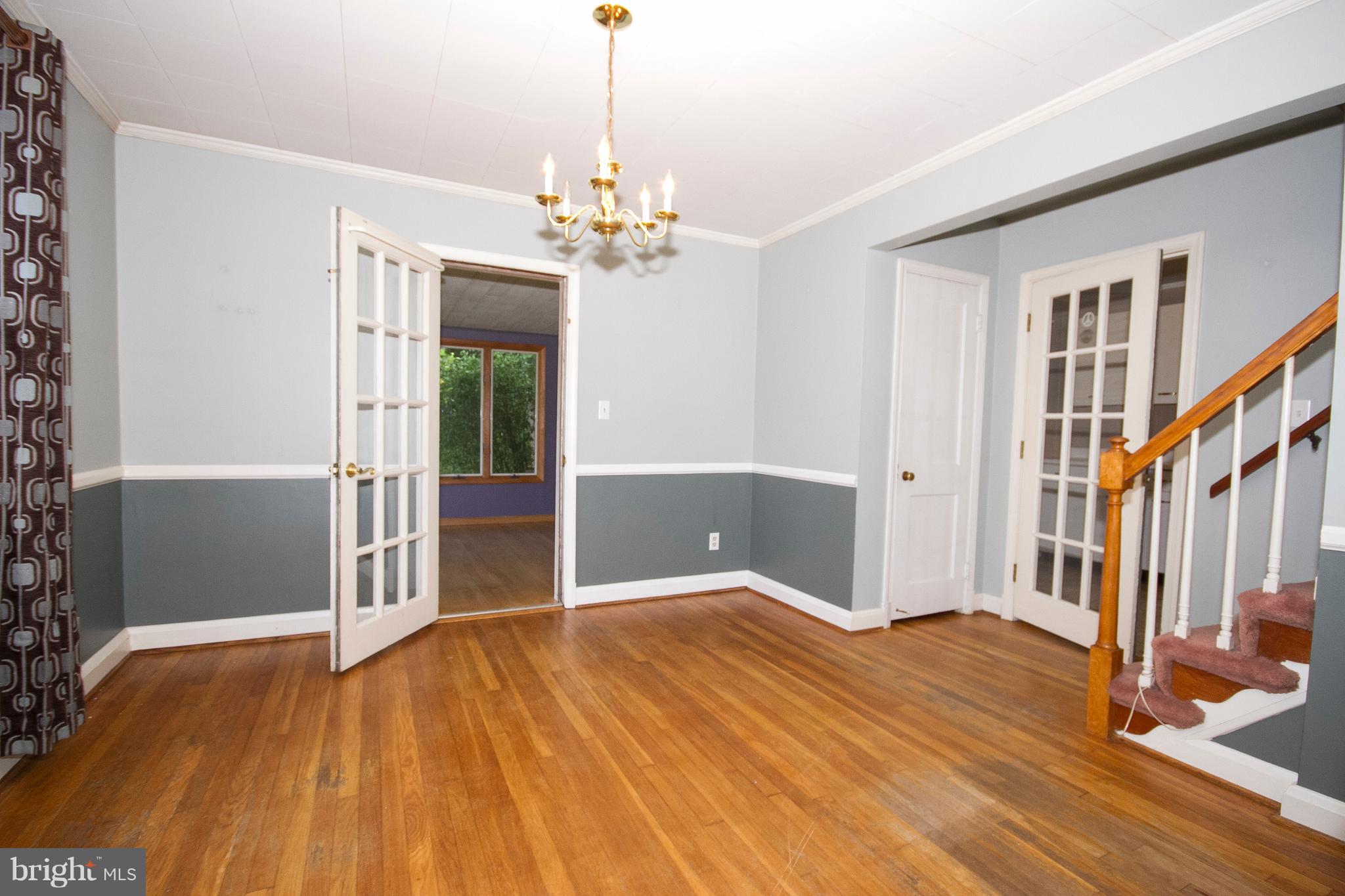 33 Cedar Knoll Road Cockeysville, MD 21030 - Photo 4 of 17 Dining Room