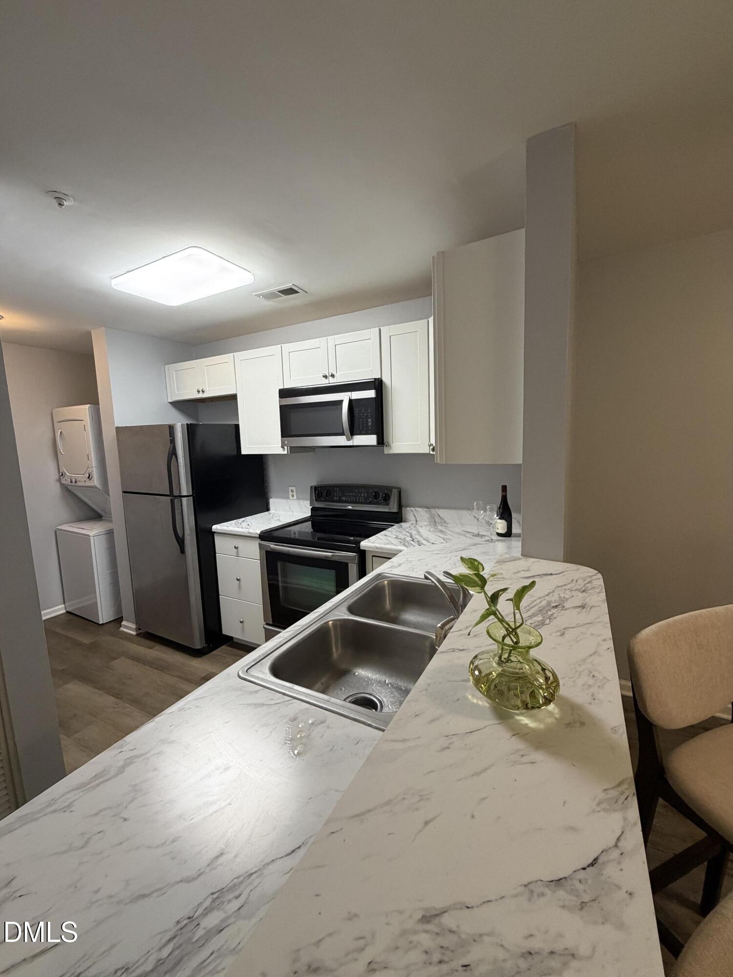 3810 Grey Harbor Drive, Unit 203 Raleigh, NC 27616 - Photo 5 of 18 IMG_0810