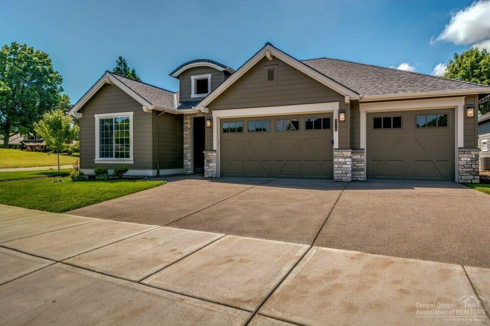 4384 Southwest 36th Street Redmond, OR 97756 - Photo 2 of 25 Additional Photo
