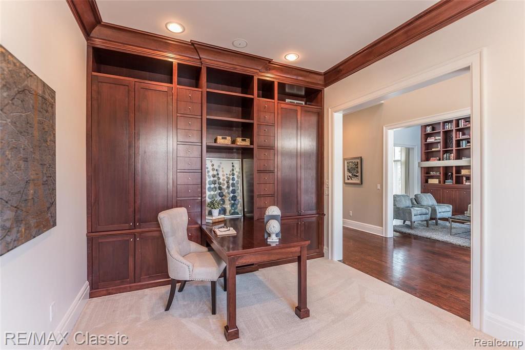 599 Chester Street Birmingham, MI 48009 - Photo 8 of 42