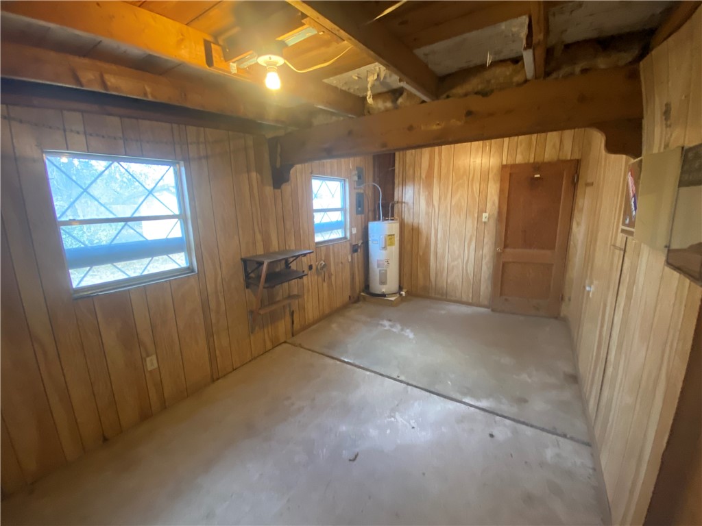 1015 Louis Street Alice, TX 78332 - Photo 17 of 20 an empty room with windows