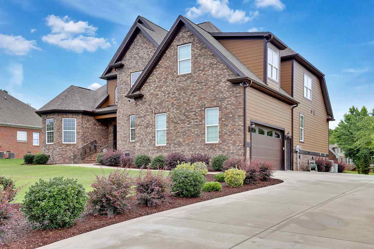 935 Lansfair Drive Inman, SC 29349 - Photo 3 of 25