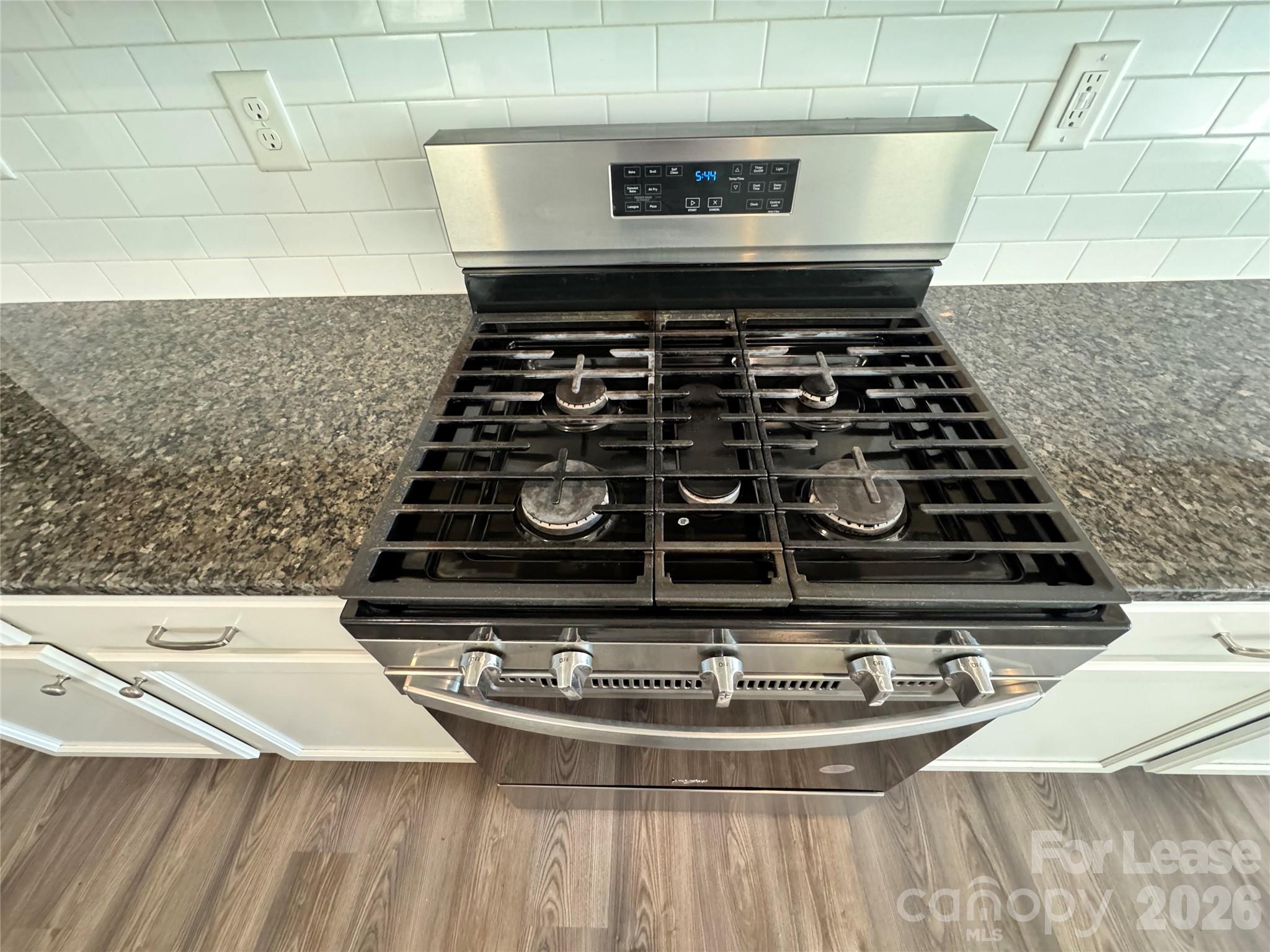 1007 Maylen Trace Monroe, NC 28110 - Photo 7 of 34 a close view of stove