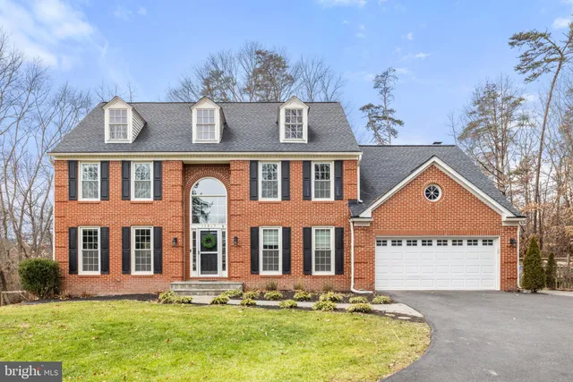 $999,980 | 15067 Brown Post Lane, Centreville, VA 20121