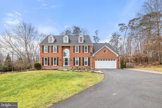 $999,980 | 15067 Brown Post Lane, Centreville, VA 20121