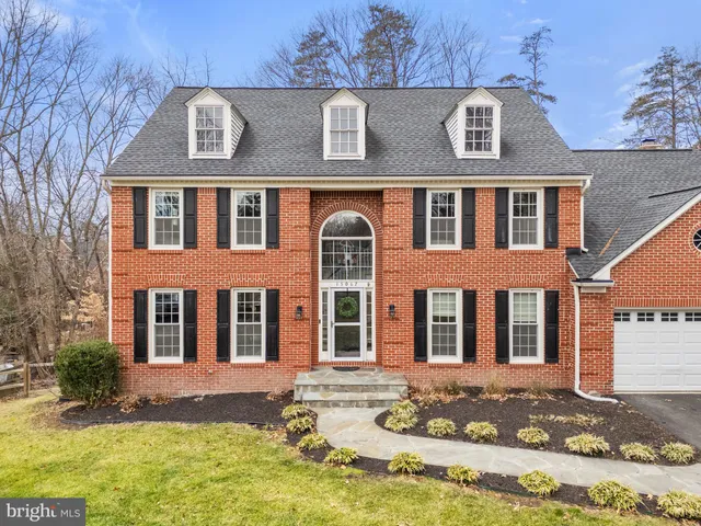 $999,980 | 15067 Brown Post Lane, Centreville, VA 20121