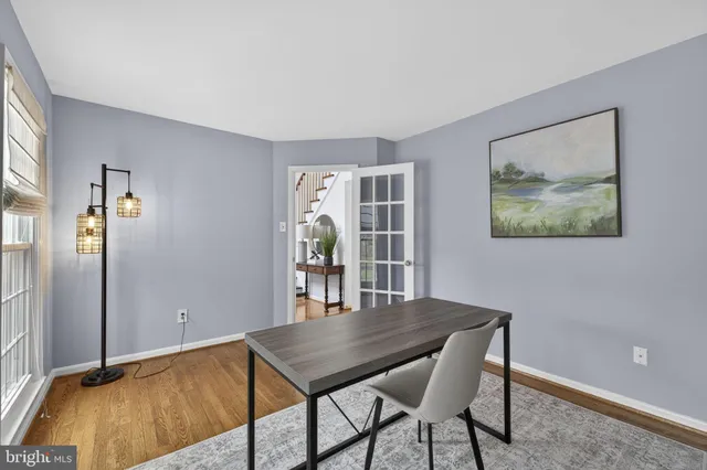 $999,980 | 15067 Brown Post Lane, Centreville, VA 20121