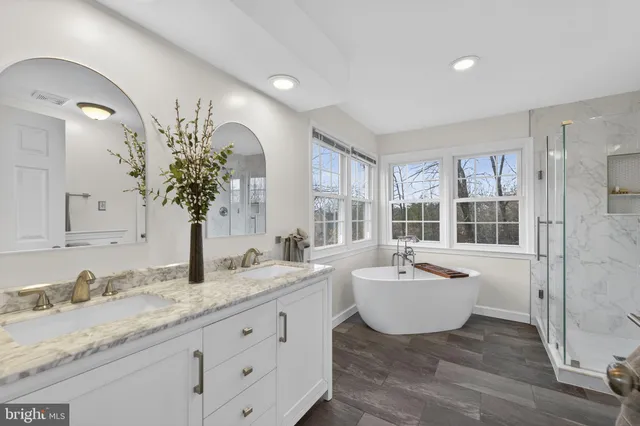 $999,980 | 15067 Brown Post Lane, Centreville, VA 20121