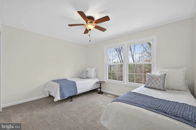 $999,980 | 15067 Brown Post Lane, Centreville, VA 20121