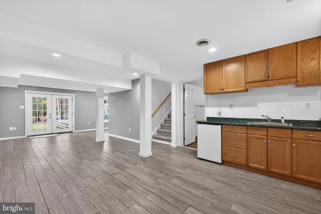 $999,980 | 15067 Brown Post Lane, Centreville, VA 20121