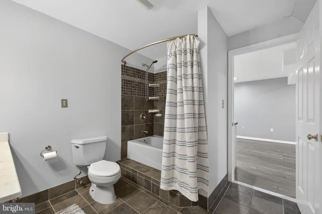 $999,980 | 15067 Brown Post Lane, Centreville, VA 20121