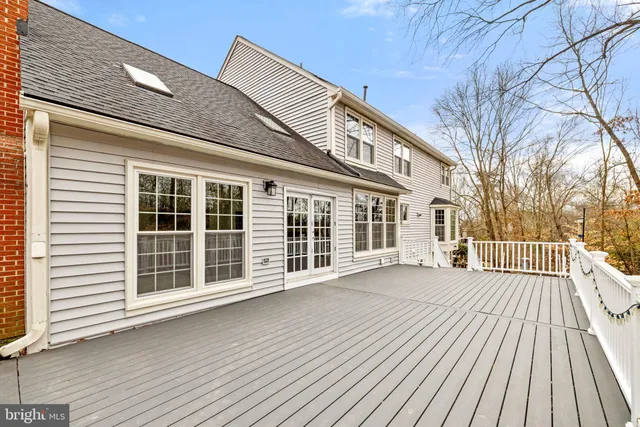 $999,980 | 15067 Brown Post Lane, Centreville, VA 20121