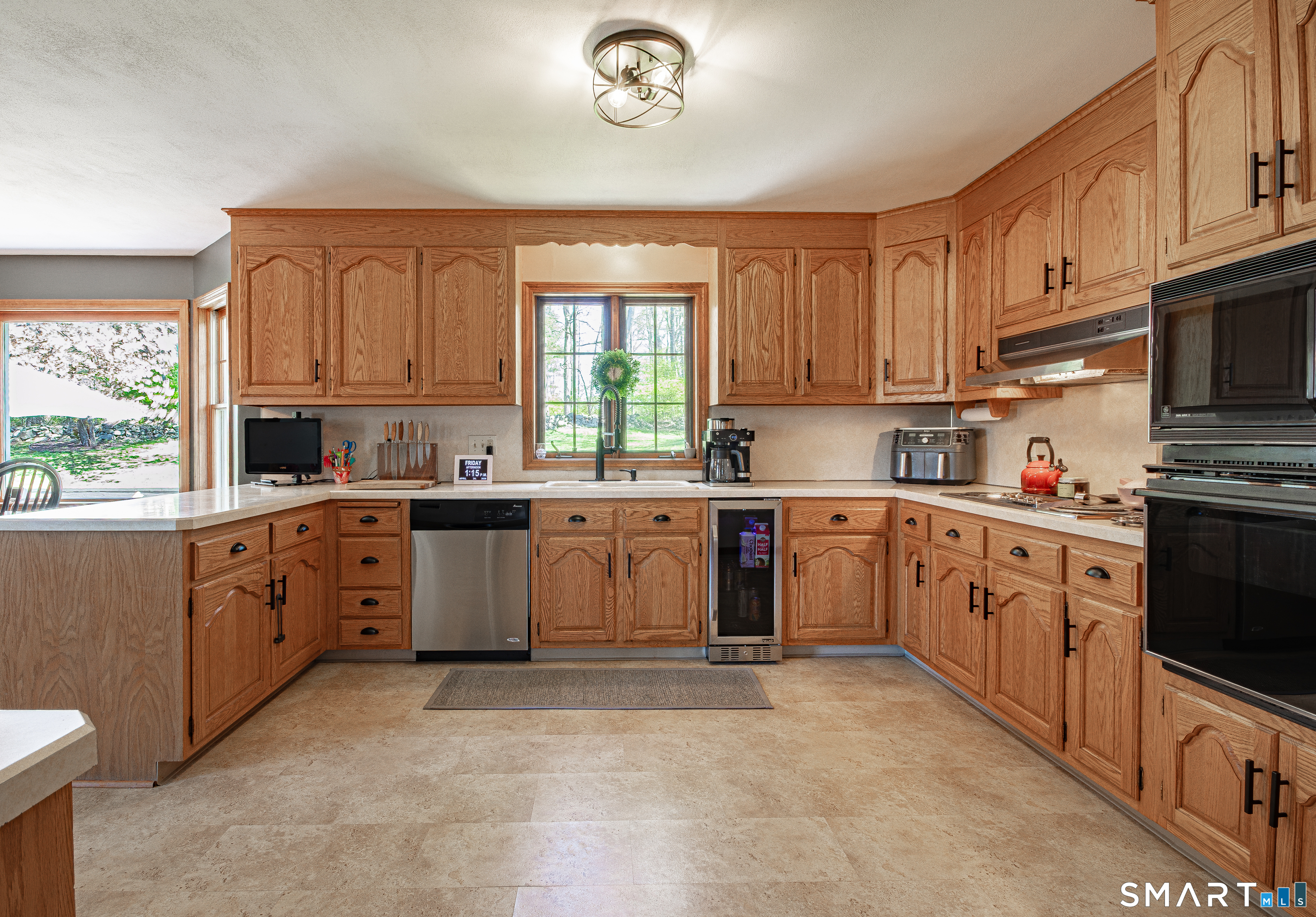 33 Country Club Woods Circle Waterbury, CT 06708 - Photo 11 of 38