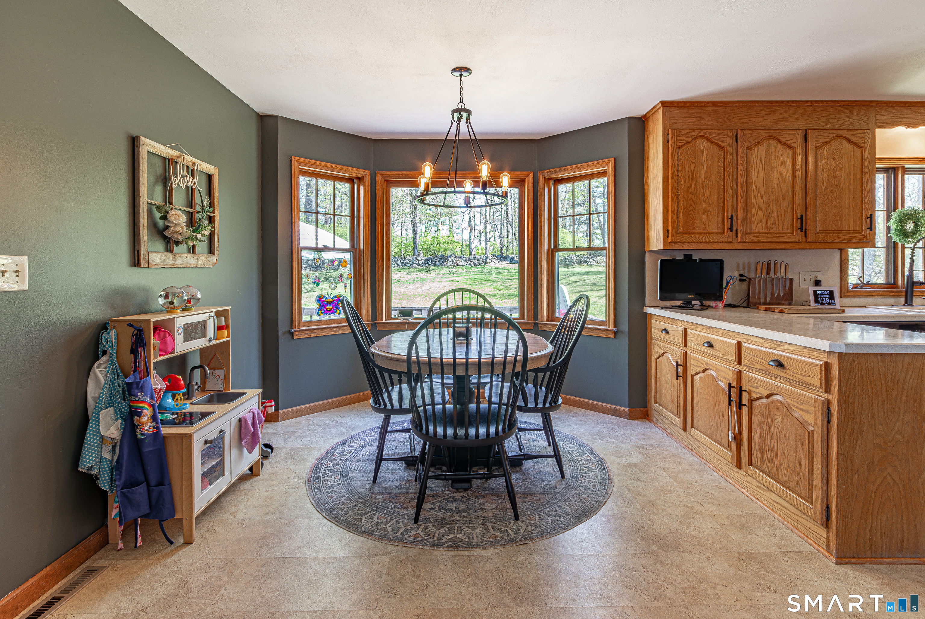 33 Country Club Woods Circle Waterbury, CT 06708 - Photo 13 of 38