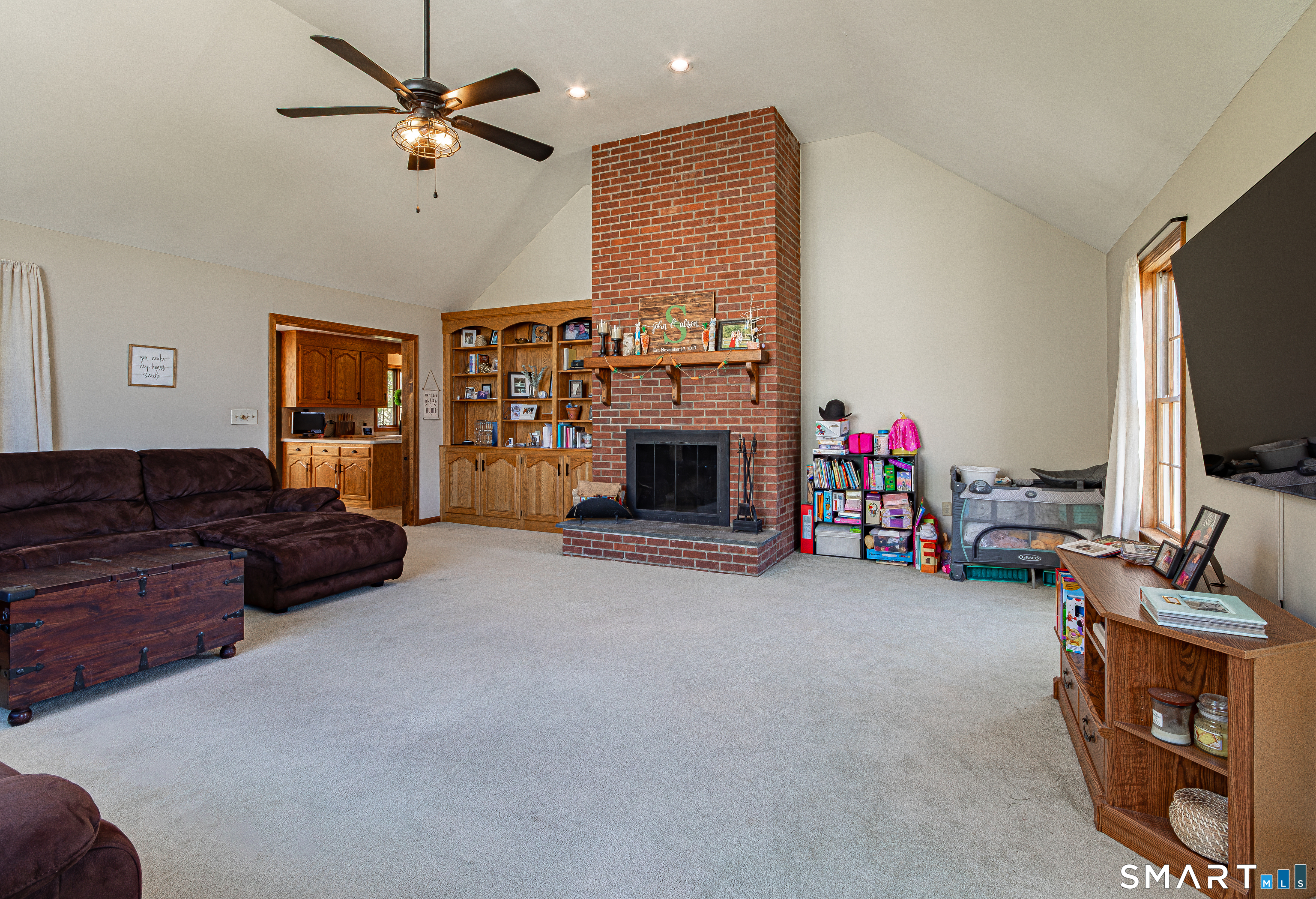 33 Country Club Woods Circle Waterbury, CT 06708 - Photo 16 of 38