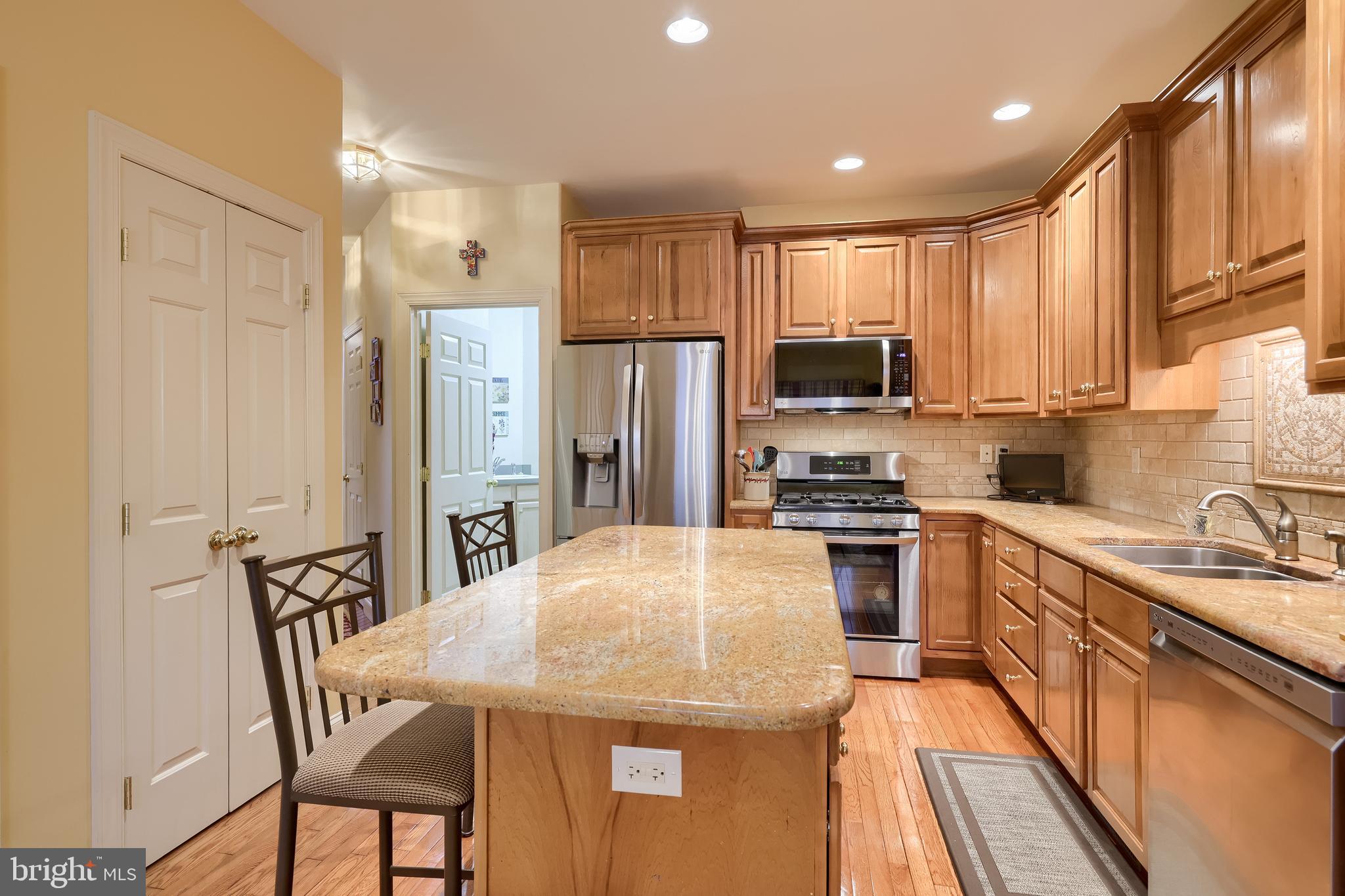 808 Huntington Place Lancaster, PA 17601 - Photo 16 of 59