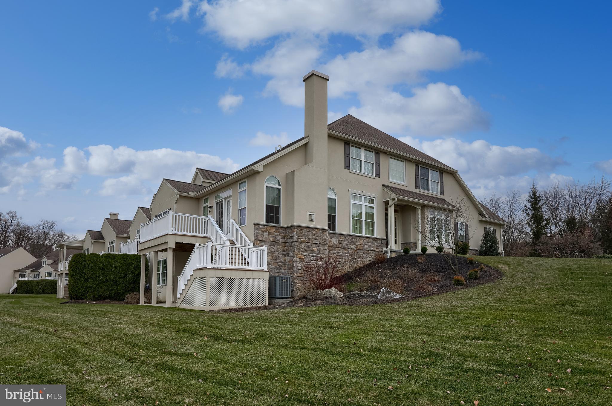 808 Huntington Place Lancaster, PA 17601 - Photo 5 of 59