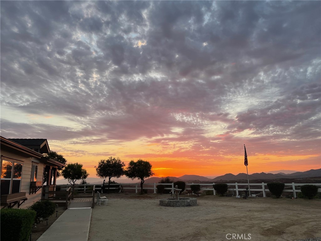 39597 Calle Escalona Temecula, CA 92592 - Photo 4 of 61 picture owner took from property