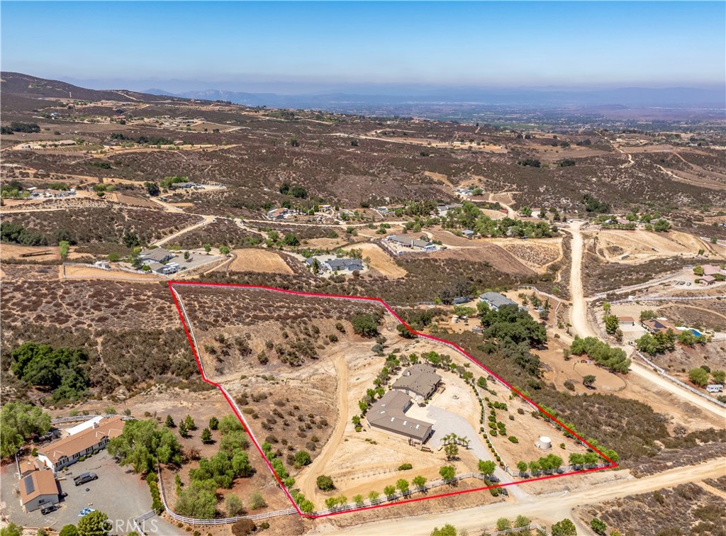 39597 Calle Escalona Temecula, CA 92592 - Photo 53 of 61 an aerial view of residential building with yard