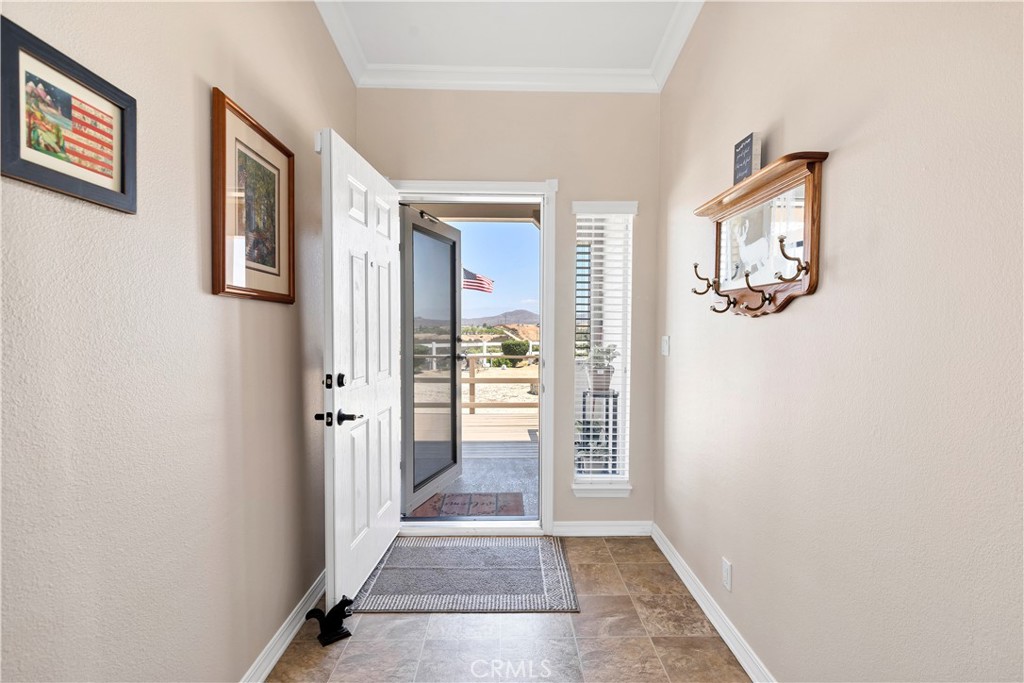 39597 Calle Escalona Temecula, CA 92592 - Photo 10 of 61