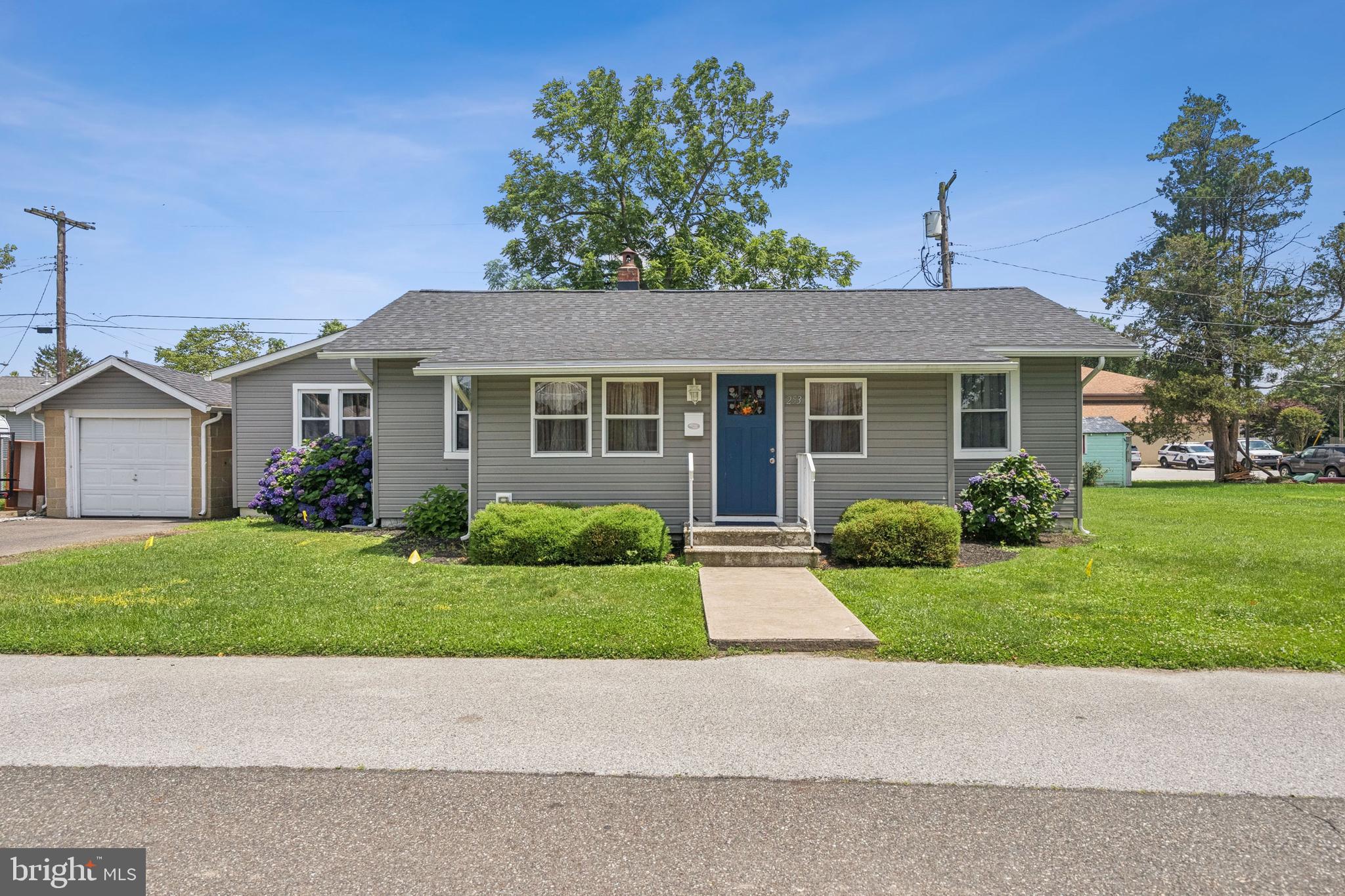 253 St Carneys Point Carneys Point, NJ 08069 - Photo 2 of 26 Gallery Image 2