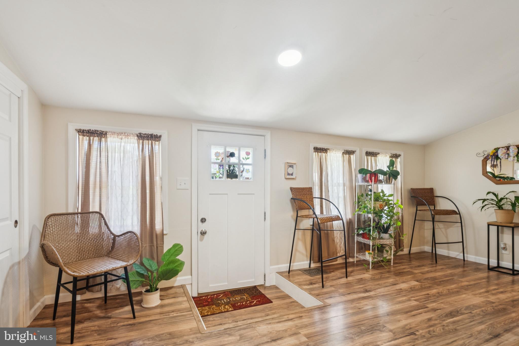 253 St Carneys Point Carneys Point, NJ 08069 - Photo 5 of 26 Gallery Image 5