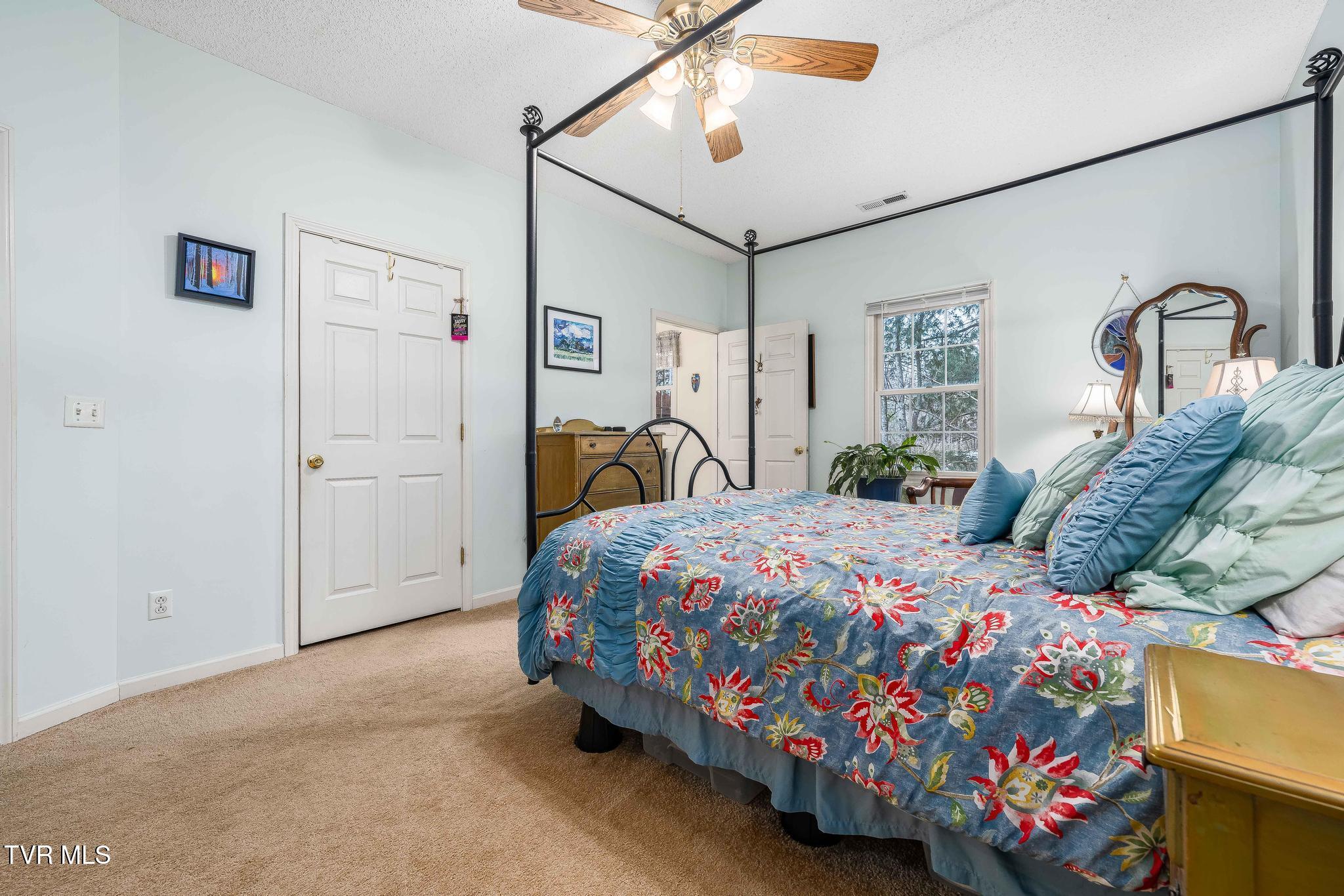 7 Cherokee Ridge Court, Unit 7 Johnson City, TN 37604 - Photo 17 of 48 7 Cherokee Ridge Ct (34 of 53)