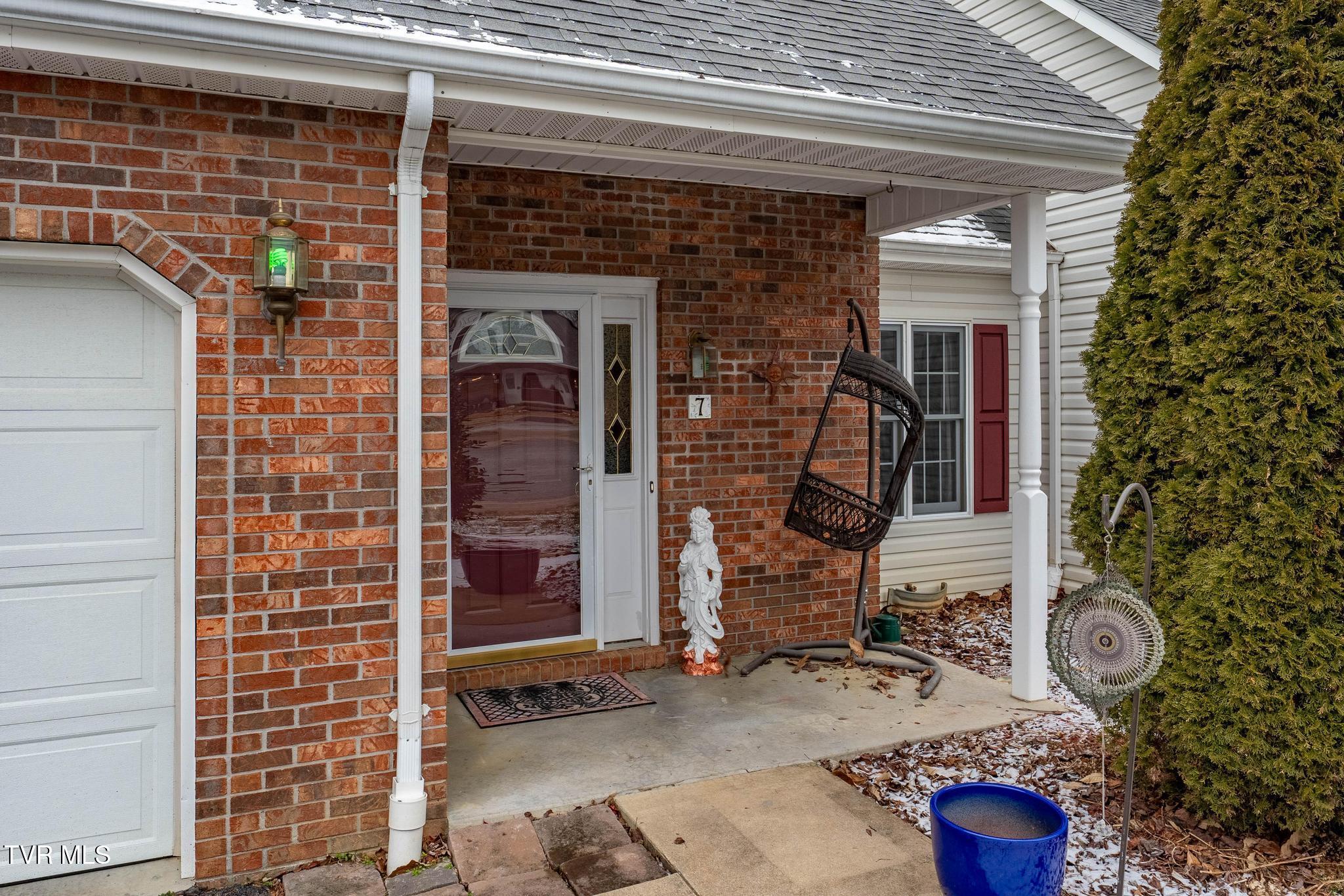 7 Cherokee Ridge Court, Unit 7 Johnson City, TN 37604 - Photo 2 of 48 7 Cherokee Ridge Ct (5 of 53)