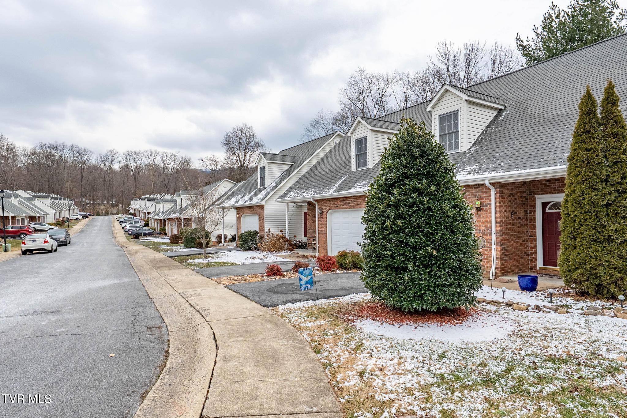 7 Cherokee Ridge Court, Unit 7 Johnson City, TN 37604 - Photo 36 of 48 7 Cherokee Ridge Ct (4 of 53)