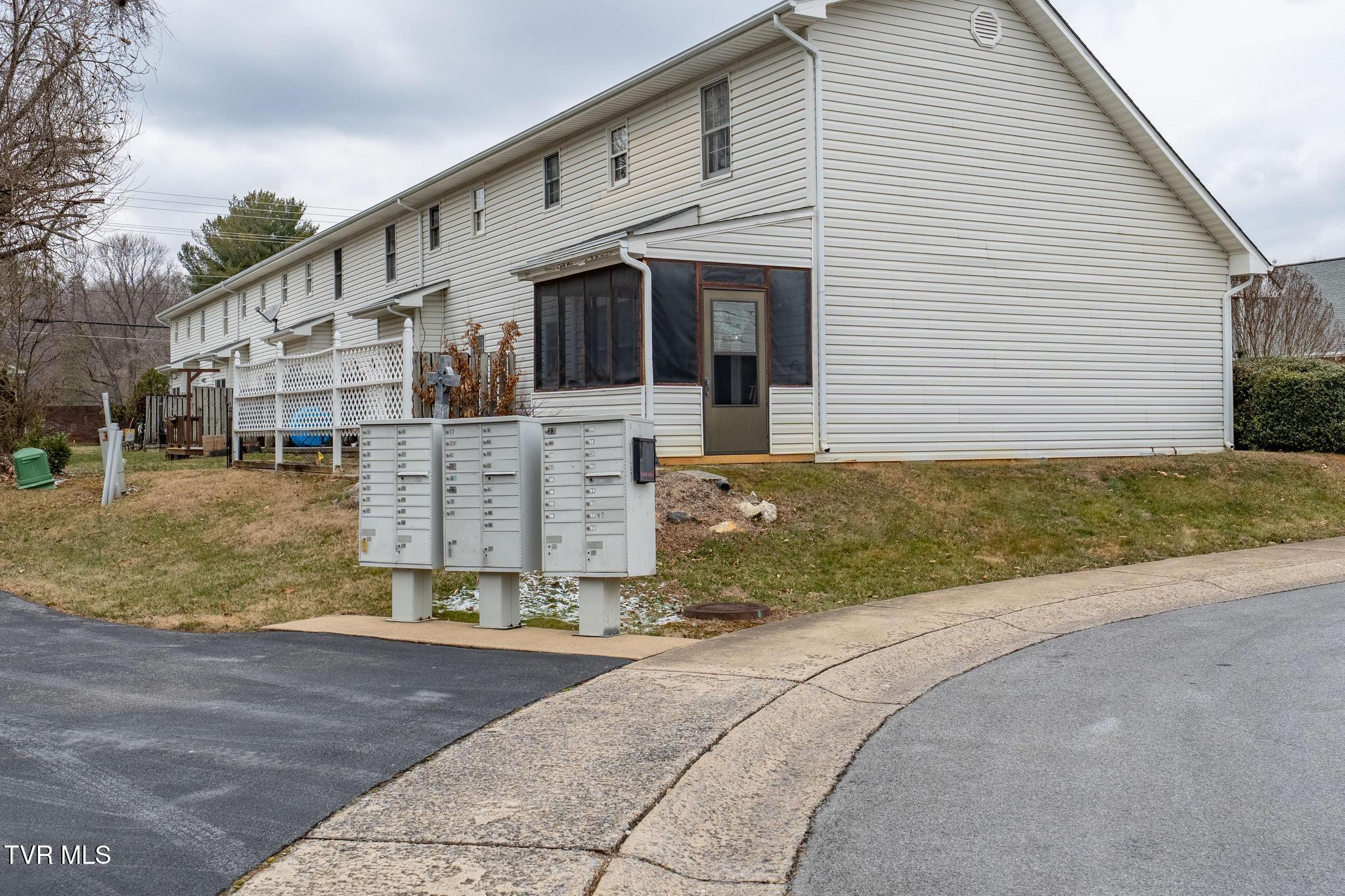 7 Cherokee Ridge Court, Unit 7 Johnson City, TN 37604 - Photo 39 of 48 7 Cherokee Ridge Ct (8 of 53)