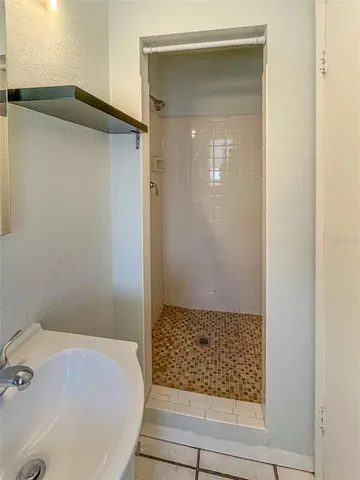 $1,250 | 404 Armada Road South, Unit D, Venice, FL 34285