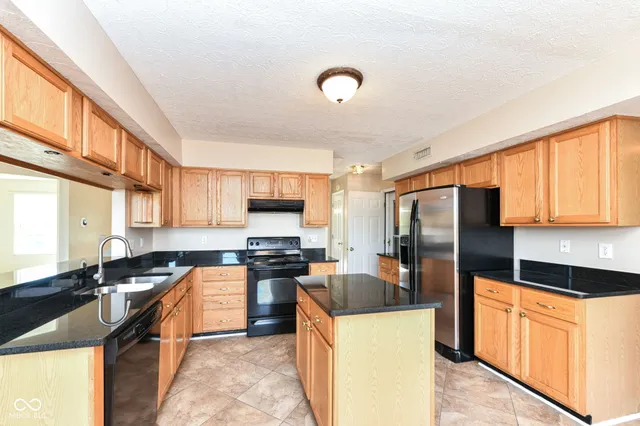 $420,000 | 6357 Hollingsworth Drive, Indianapolis, IN 46268