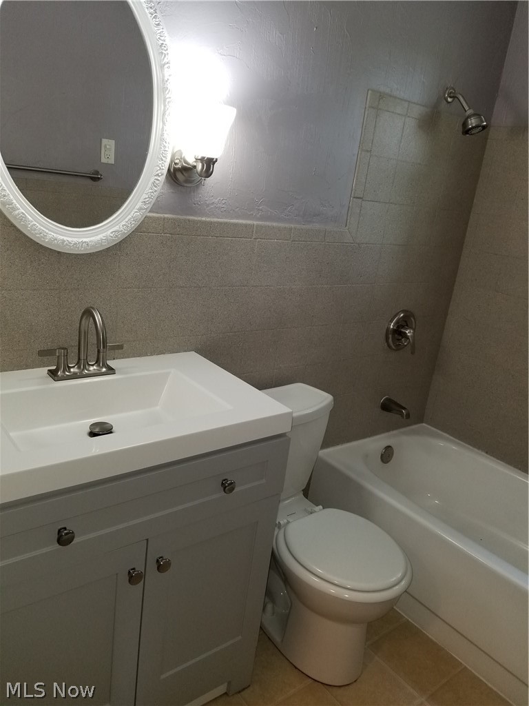 18538 Sheldon Road Brook Park, OH 44142 - Photo 12 of 23 Gallery Image 12