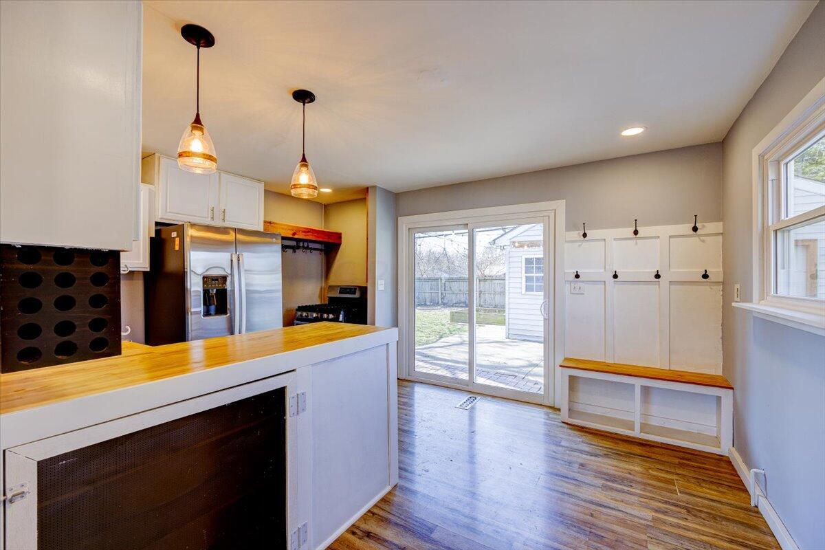 883 Sunview Road Reynoldsburg, OH 43068 - Photo 13 of 25 13-Kitchen & Dining