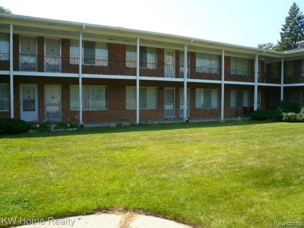23001 West Seven Mile Road, Unit 20 Detroit, MI 48219 - Photo 2 of 19 P1080386.jpg