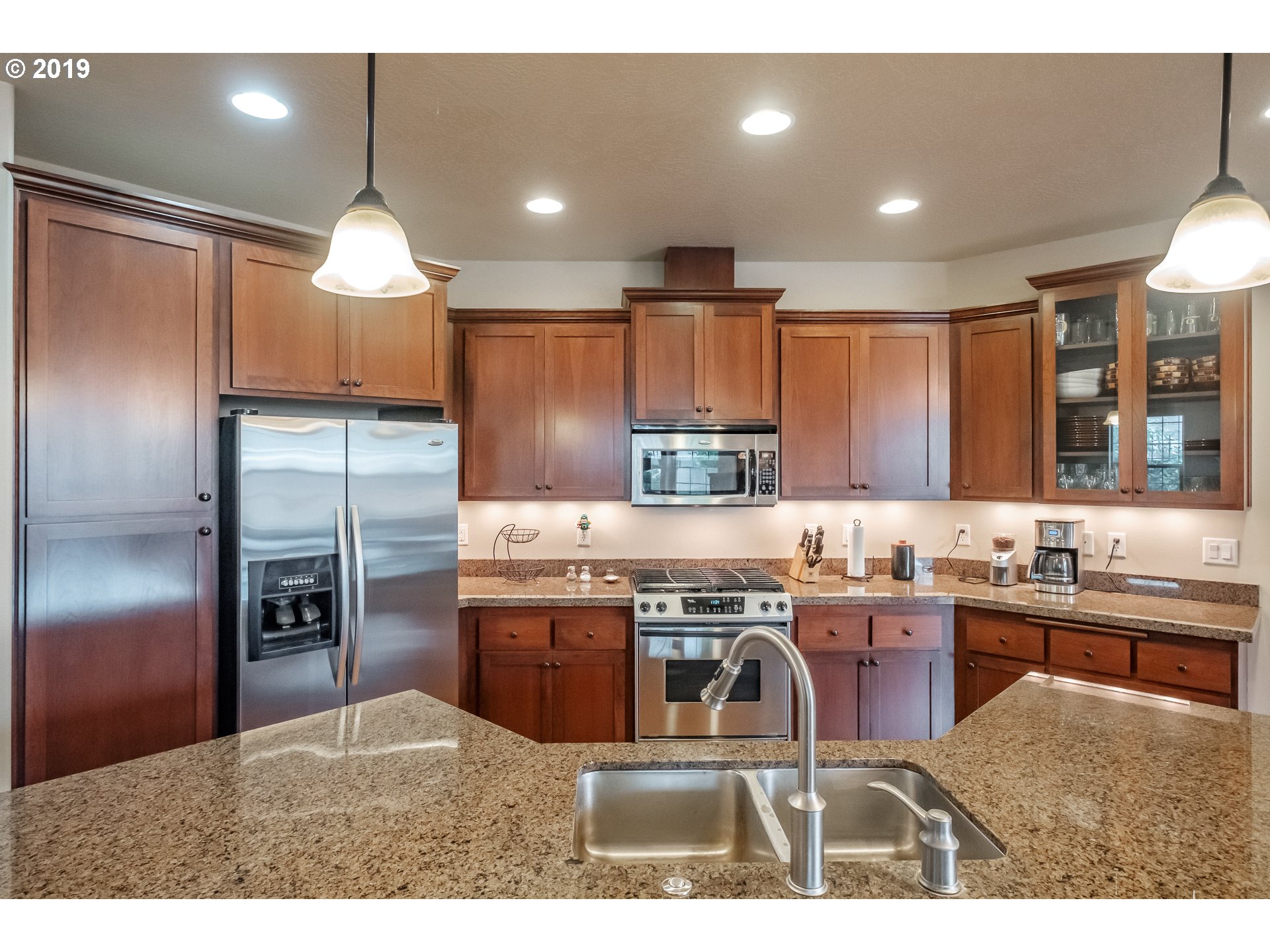 1221 South 41st Street Springfield, OR 97478 - Photo 11 of 28
