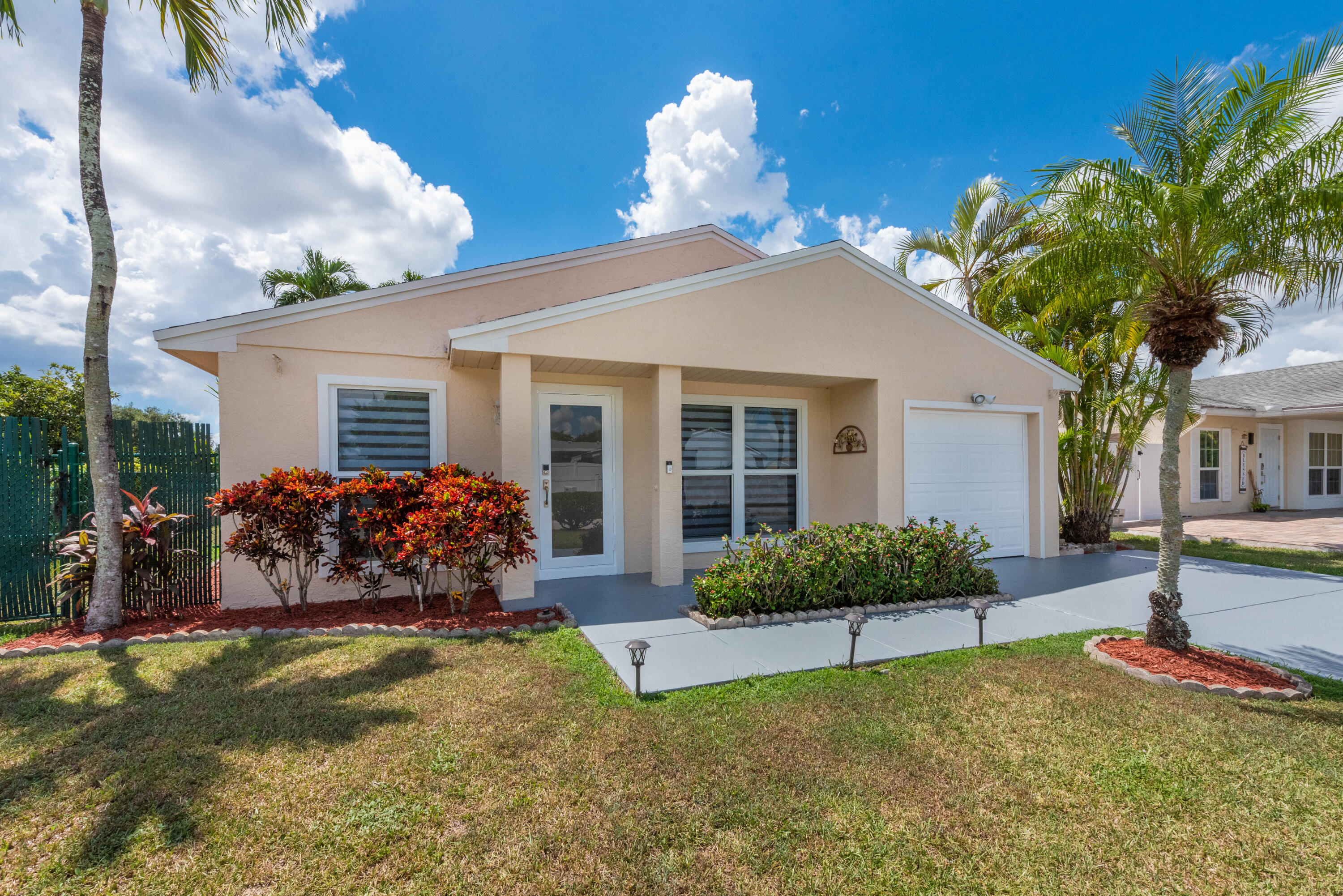 8432 Summer Field Place Boca Raton, FL 33433 - Photo 3 of 22 8432 Summer Field Pl.-4