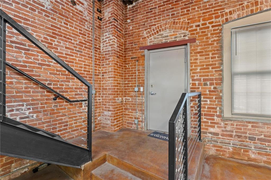 644 Wells Street Southwest, Unit 10 Atlanta, GA 30310 - Photo 19 of 46 a view of a balcony