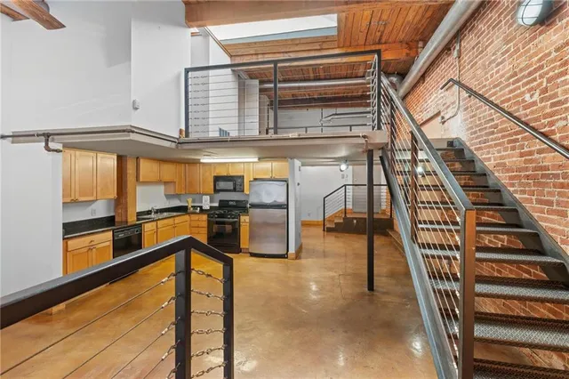 $2,200 | 644 Wells Street Southwest, Unit 10, Atlanta, GA 30310
